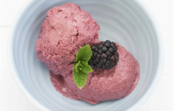 Banana and Blackberry Yogurt Ice Cream Recipe